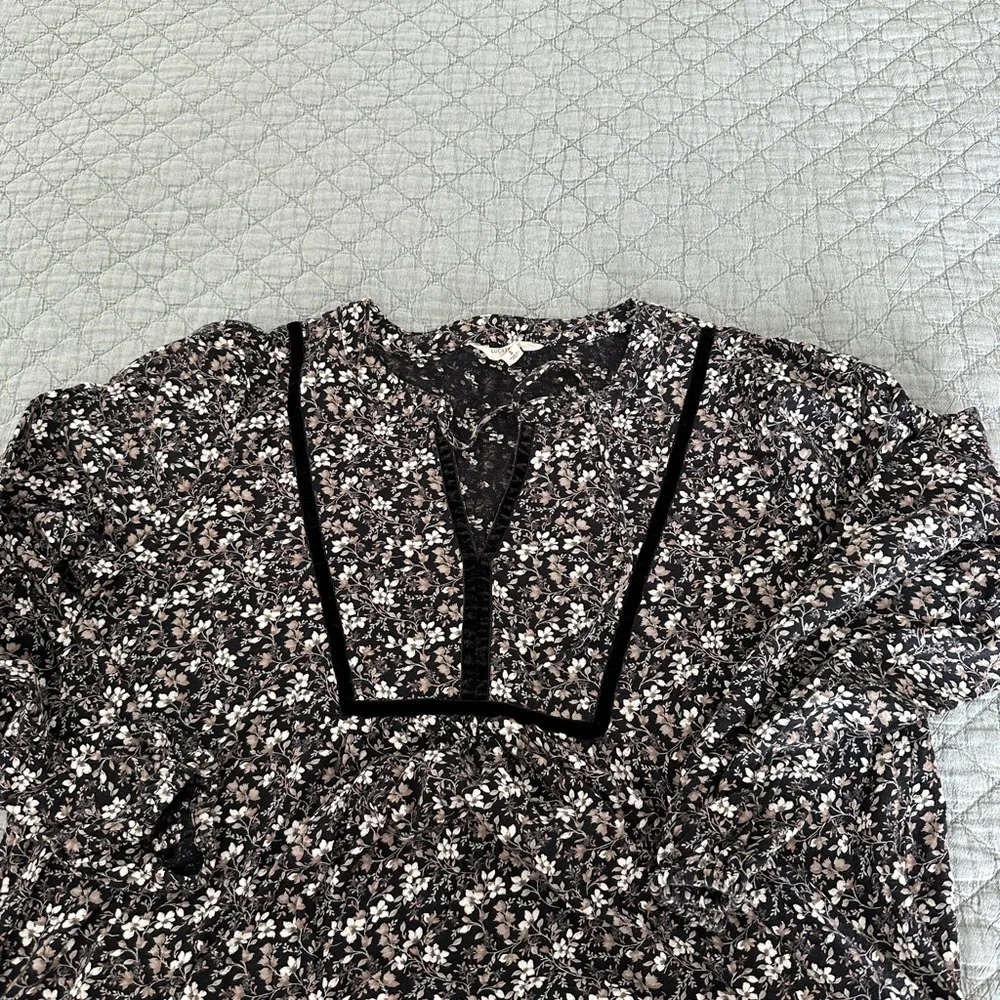 Lucky Brand Black Floral Top - Picture 3 of 3
